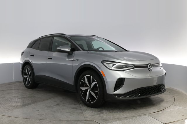 2023 Volkswagen ID.4 — photo 10 of 22