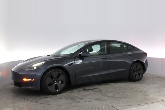 2023 Tesla Model 3 — photo 14 of 21