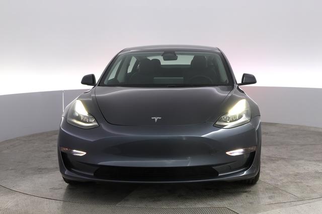 2023 Tesla Model 3 — photo 9 of 21
