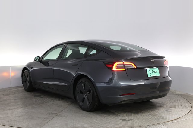 2023 Tesla Model 3 — photo 13 of 21