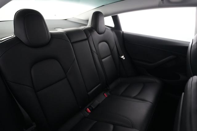 2023 Tesla Model 3 — photo 4 of 21