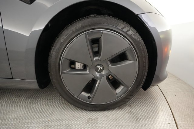 2023 Tesla Model 3 — photo 16 of 21