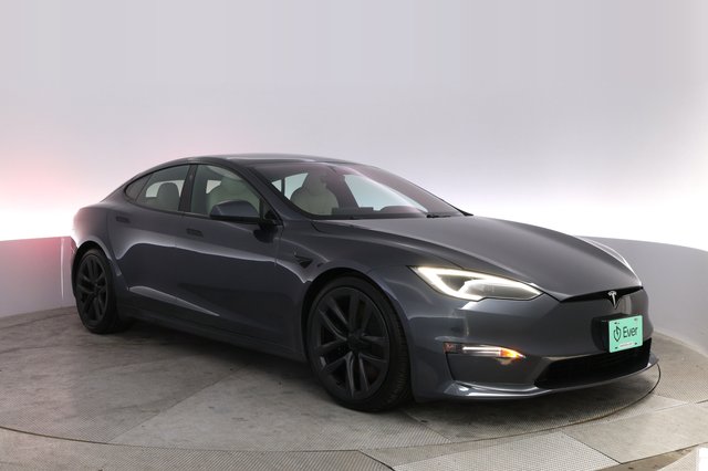 2023 Tesla Model S — photo 10 of 21