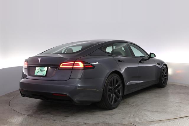 2023 Tesla Model S — photo 2 of 21