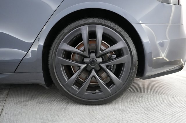 2023 Tesla Model S — photo 7 of 21