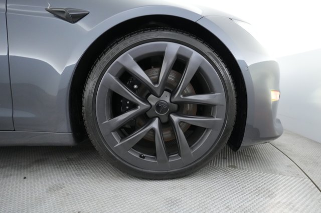 2023 Tesla Model S — photo 16 of 21