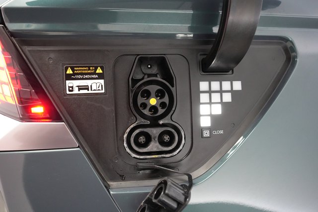 2023 Hyundai IONIQ 5 — photo 8 of 23