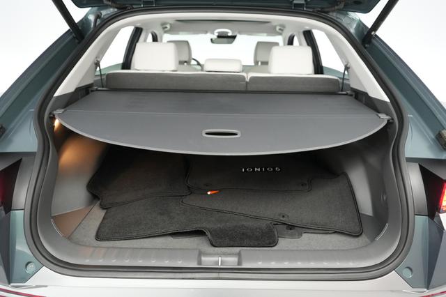 2023 Hyundai IONIQ 5 — photo 6 of 23