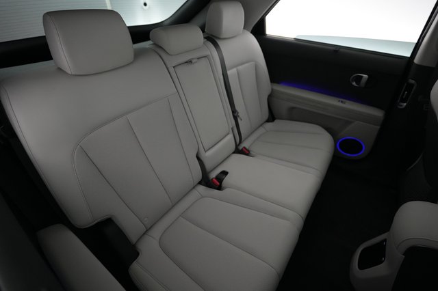 2023 Hyundai IONIQ 5 — photo 4 of 23