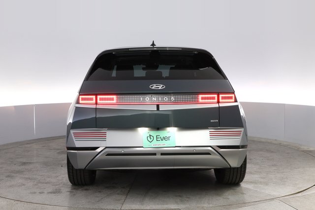 2023 Hyundai IONIQ 5 — photo 12 of 23