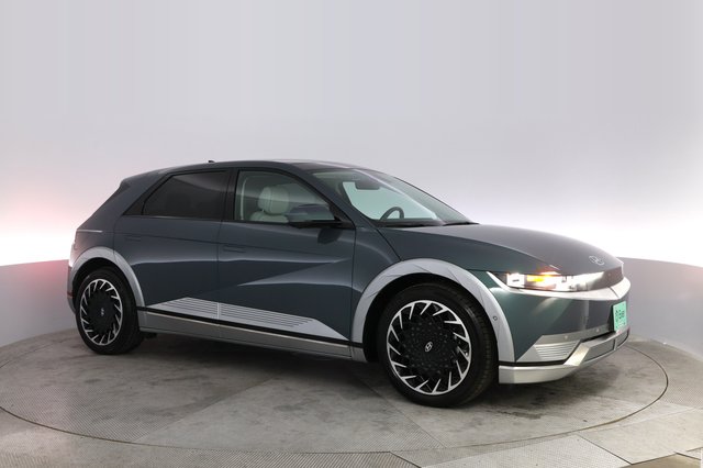 2023 Hyundai IONIQ 5 — photo 11 of 23