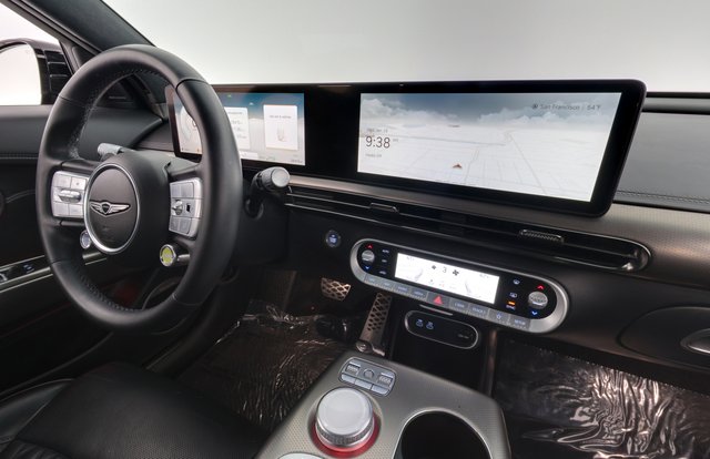 2023 Genesis GV60 — photo 20 of 23