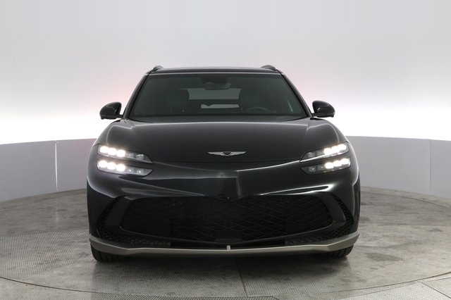 2023 Genesis GV60 — photo 9 of 23