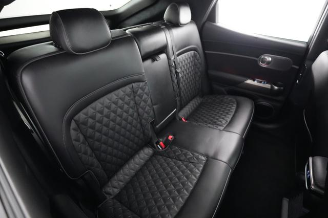 2023 Genesis GV60 — photo 4 of 23