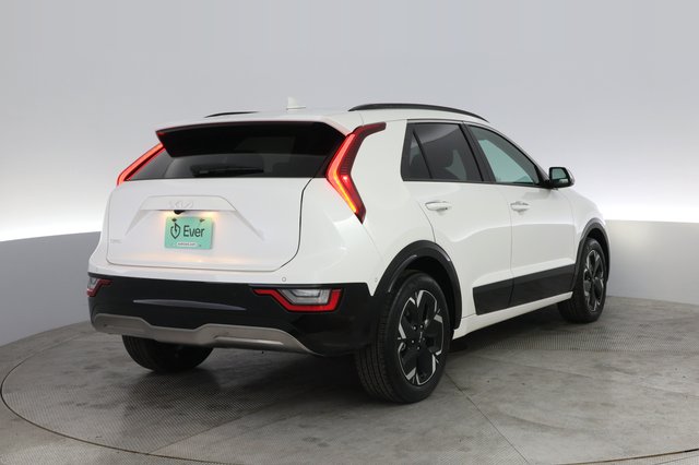 2023 Kia Niro EV — photo 2 of 21