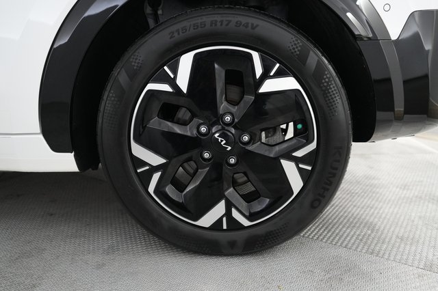 2023 Kia Niro EV — photo 15 of 21
