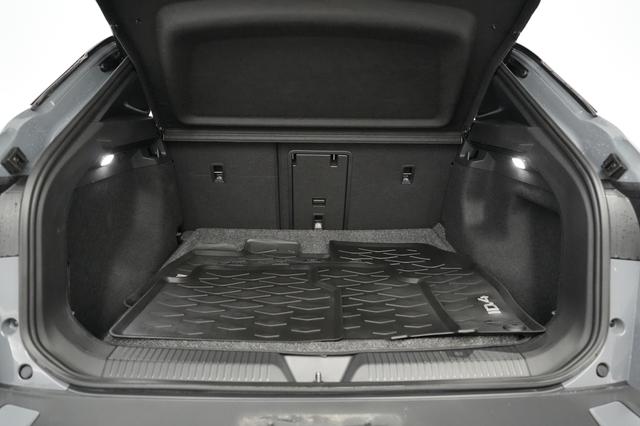 2024 Volkswagen ID.4 — photo 6 of 20