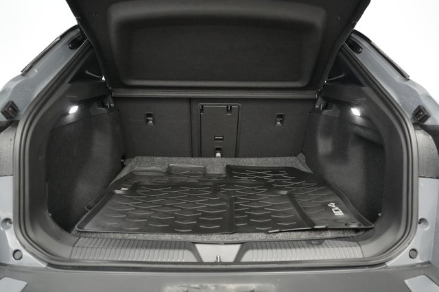 2024 Volkswagen ID.4 — photo 6 of 20