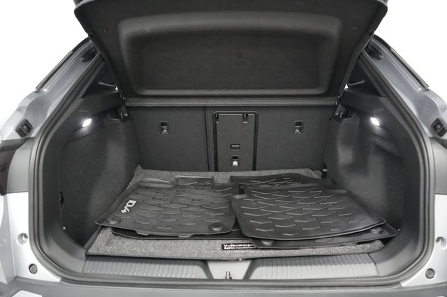 2024 Volkswagen ID.4 — photo 6 of 20