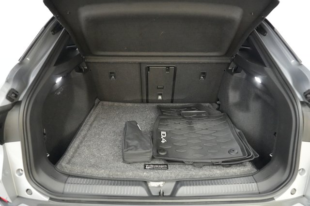2024 Volkswagen ID.4 — photo 6 of 21