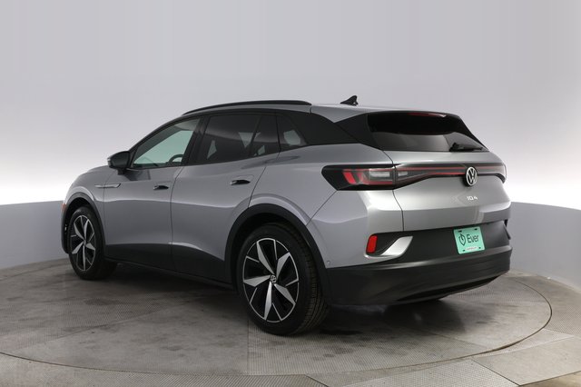 2024 Volkswagen ID.4 — photo 13 of 21