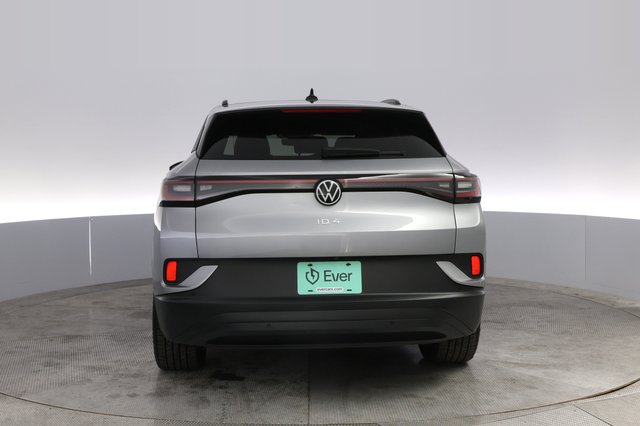 2024 Volkswagen ID.4 — photo 12 of 21