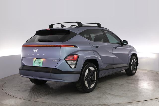 2024 Hyundai Kona Electric — photo 2 of 20
