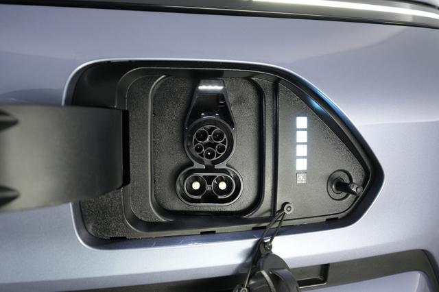 2024 Hyundai Kona Electric — photo 8 of 20