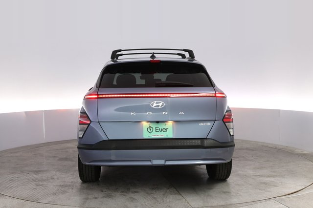 2024 Hyundai Kona Electric — photo 12 of 20