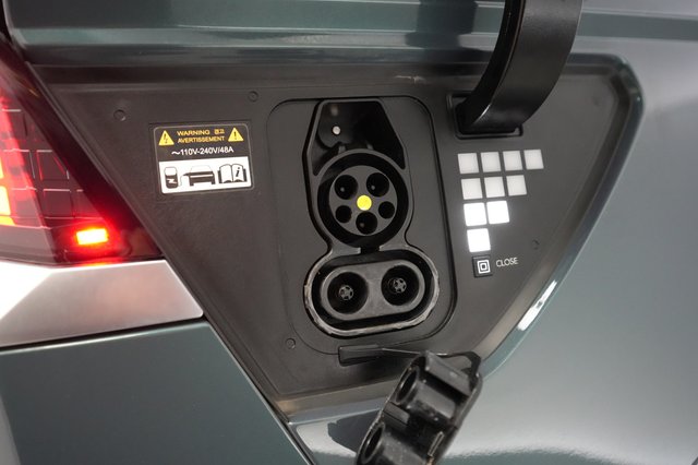 2024 Hyundai IONIQ 5 — photo 8 of 20