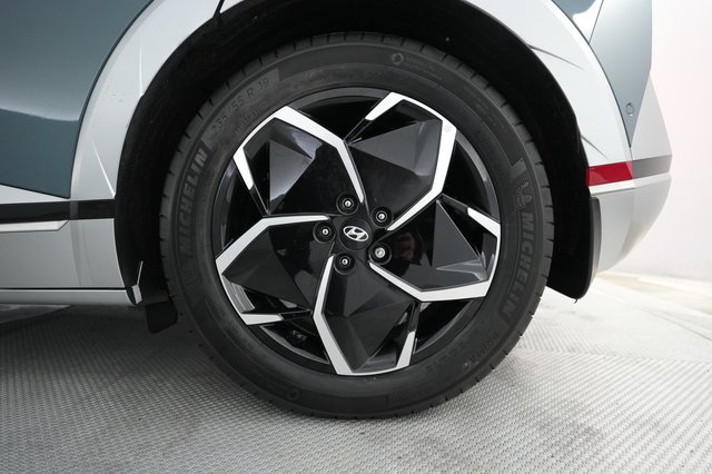 2024 Hyundai IONIQ 5 — photo 17 of 20