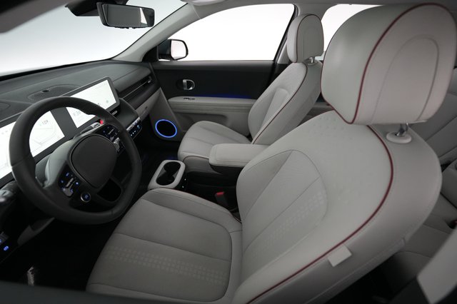2024 Hyundai IONIQ 5 — photo 3 of 20