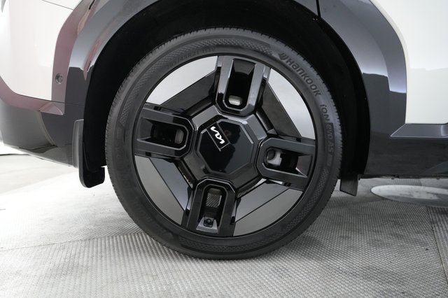 2024 Kia EV9 — photo 15 of 21