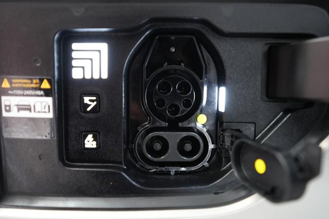 2024 Kia EV9 — photo 8 of 21