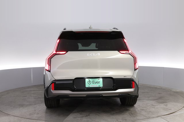 2024 Kia EV9 — photo 12 of 21