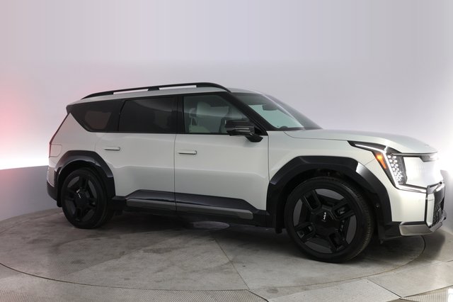 2024 Kia EV9 — photo 11 of 21