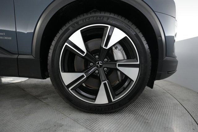 2025 Polestar 3 — photo 16 of 21