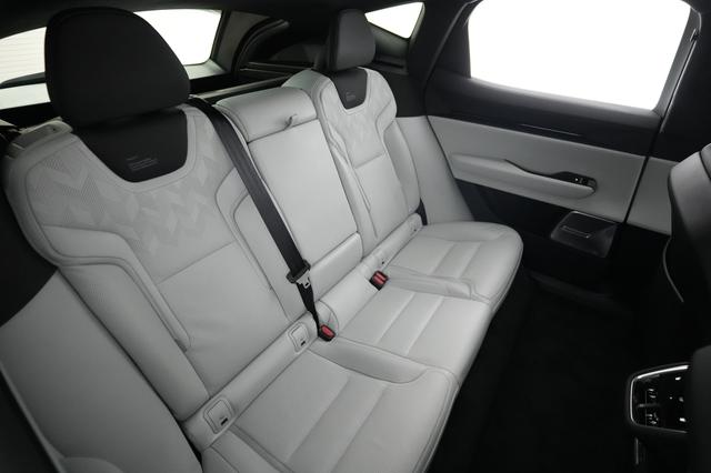 2025 Polestar 3 — photo 4 of 21