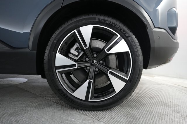 2025 Polestar 3 — photo 17 of 21