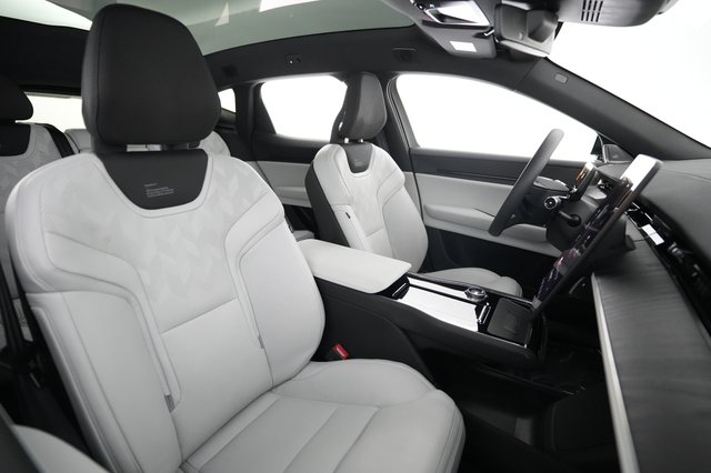 2025 Polestar 3 — photo 18 of 21