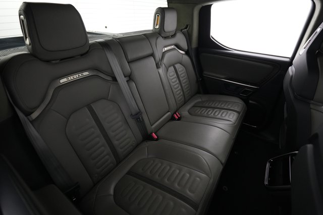 2023 Rivian R1T — photo 4 of 21