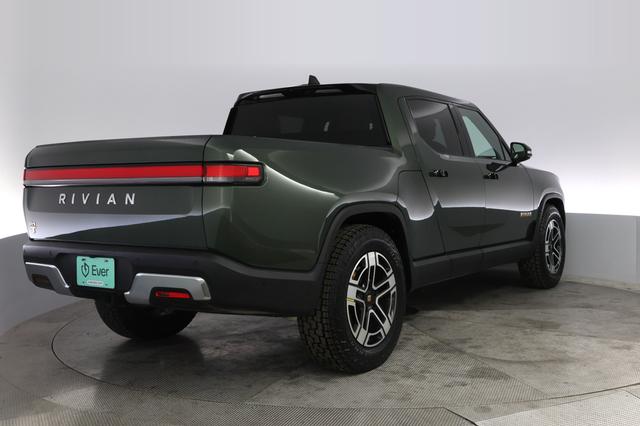 2023 Rivian R1T — photo 2 of 21