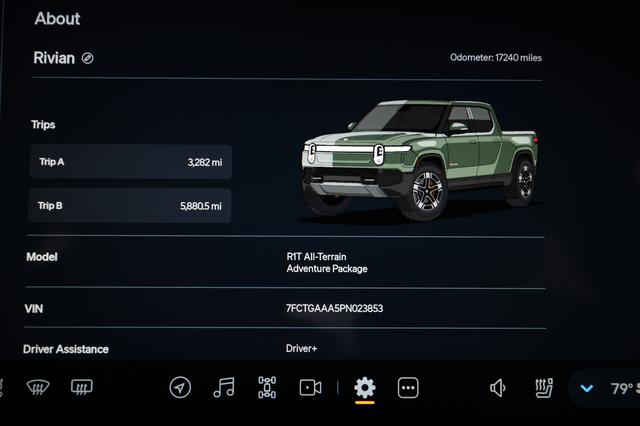 2023 Rivian R1T — photo 5 of 21