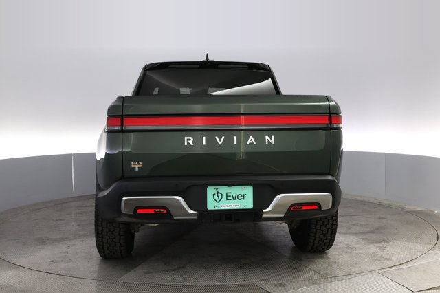2023 Rivian R1T — photo 12 of 21