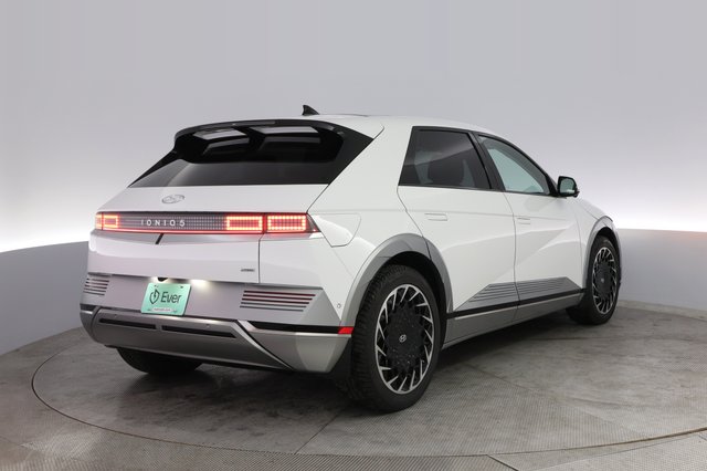 2023 Hyundai IONIQ 5 — photo 2 of 20