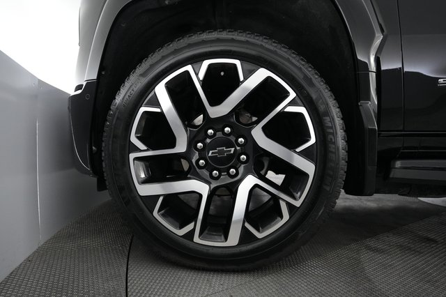 2024 Chevrolet Silverado EV — photo 7 of 15