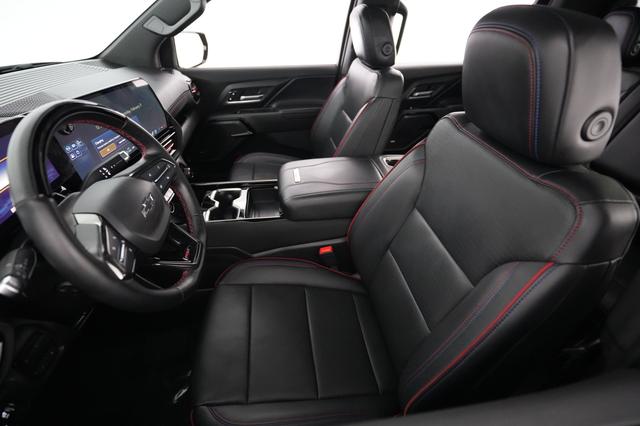 2024 Chevrolet Silverado EV — photo 3 of 15