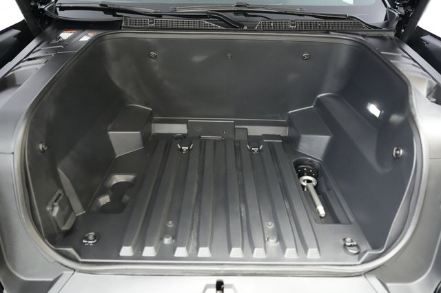 2024 Chevrolet Silverado EV — photo 14 of 15