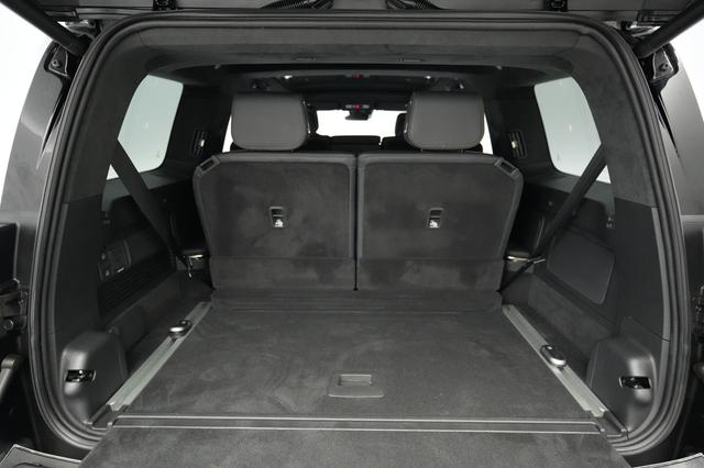 2024 Rivian R1S — photo 6 of 22