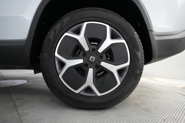 2024 Rivian R1S